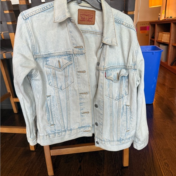 Levi's Blue Lightweight Denim Shirt Jacket - Picture 1 of 3